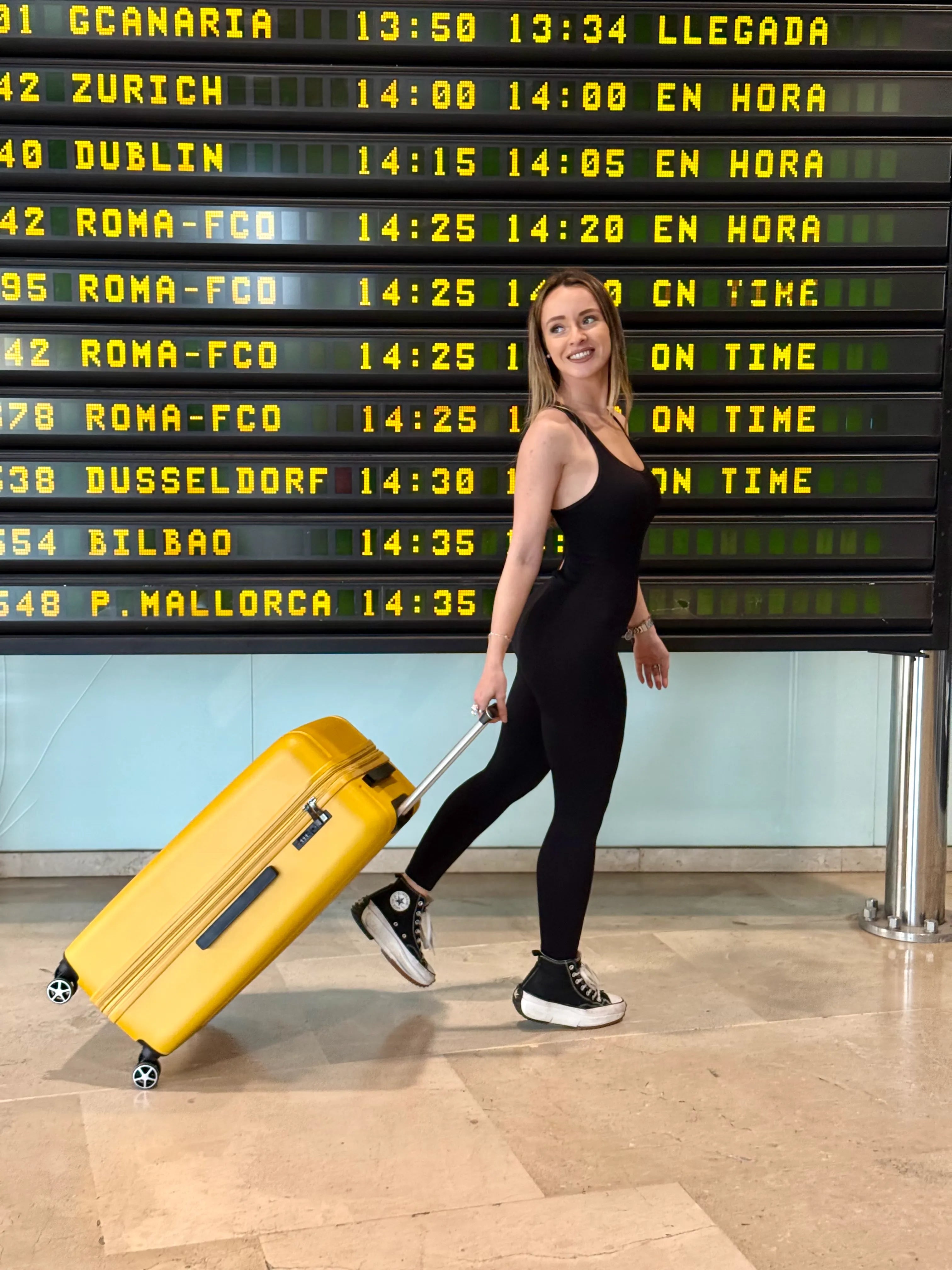 Maletas de cabina y viaje Unik Revolution en Beniparrell, Valencia – equipaje premium con envío rápido en toda España y Europa.